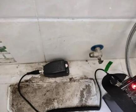 鹿寨屋顶漏水维修公司分享下卫生间漏水的危害及解决方法